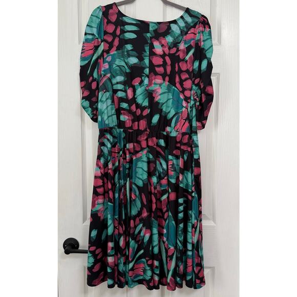 Torrid Women's Butterfly Print V-Neck With Side Pockets Dress Size 3 - Picture 12 of 16